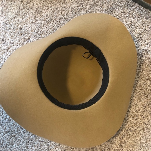Wool Floppy Hat - Picture 2 of 4